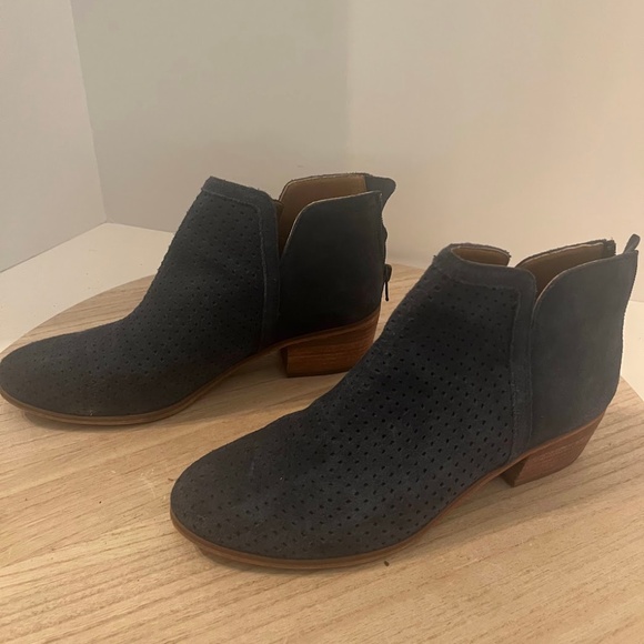 Susina Women’s Navy Suede Ankle Booties Size 7M – Leather Upper, Perforated - Picture 1 of 6